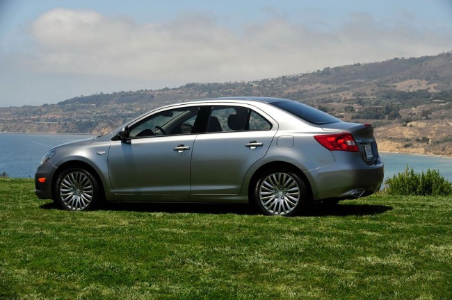 Фото Suzuki Kizashi
