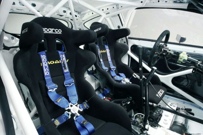 Салон Ford Fiesta S2000 Rally Car