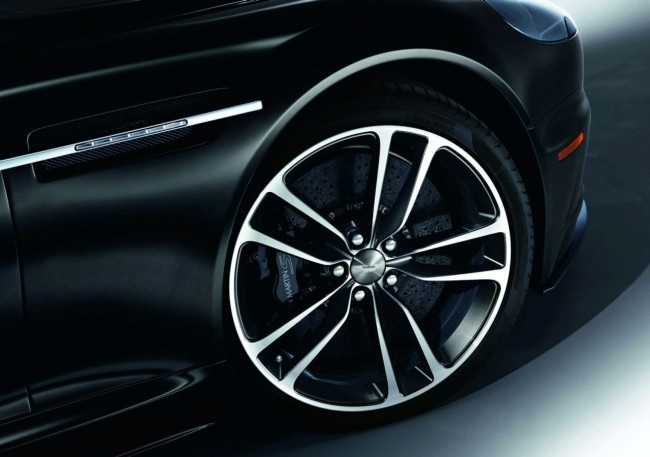 Диски суперкара Астон Мартин DBS Carbon Black