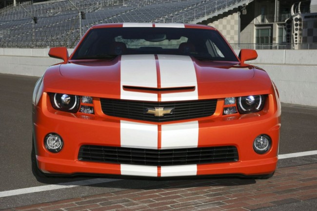 Обои на рабочий стол Chevrolet Camaro 2010