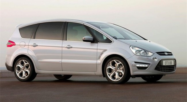 Фото нового Ford S-MAX 2010