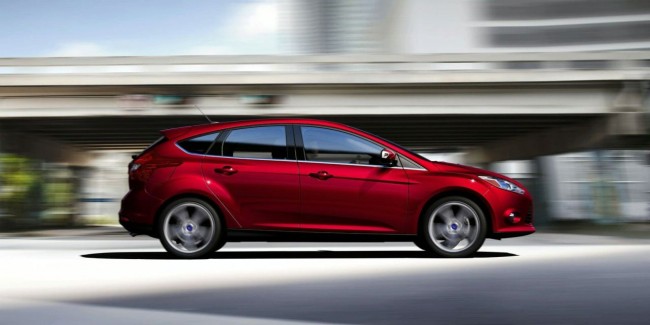 Обои на рабочий стол Ford Focus 2010