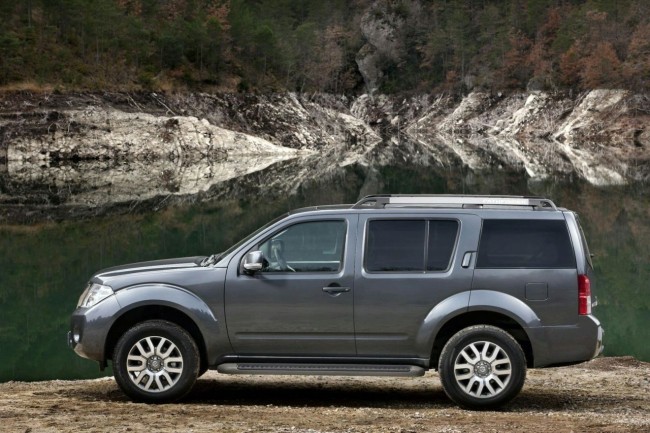 Обновленный внедорожник Nissan Pathfinder