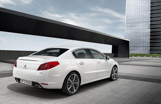 Фото нового Peugeot 508 GT 2011