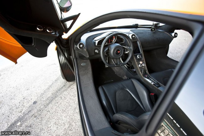 Интерьер McLaren MP4-12C Интерьер McLaren MP4-12C