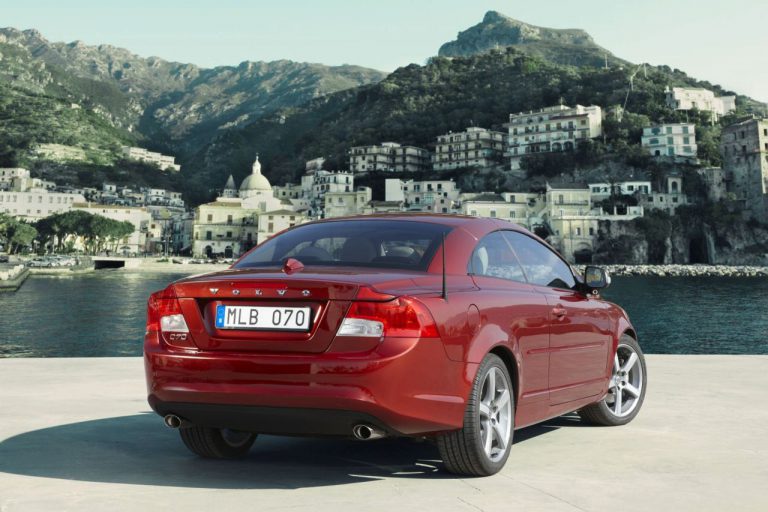 Volvo кабриолет с70