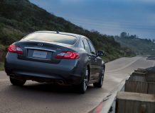 Фото Infiniti M56