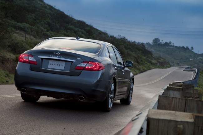 Топовый Infiniti M56 Топовый Infiniti M56