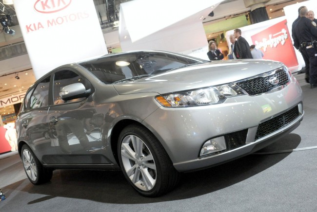 В Нью-Йорке представили 5-дверный хэтч Kia Forte В Нью-Йорке представили 5-дверный хэтч Kia Forte