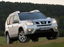 Автомобиль Ниссан Х-Трейл 2011