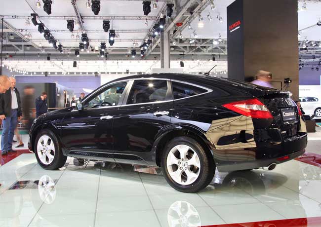 Honda Crosstour показали на автосалоне в Москве Honda Crosstour показали на автосалоне в Москве