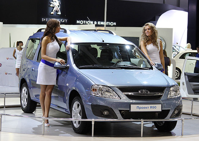 Фото Lada R90 на автосалоне в Москве Фото Lada R90 на автосалоне в Москве