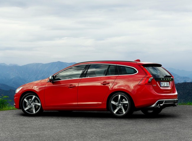 Volvo подготовила пакет R-Design для новых S60 и V60 Volvo подготовила пакет R-Design для новых S60 и V60