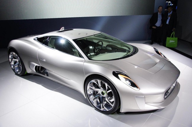 Гибридный суперкар Jaguar C-X75 может стать серийным Гибридный суперкар Jaguar C-X75 может стать серийным