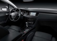 Peugeot 508 фото салона
