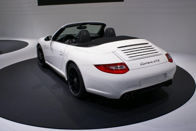 Porsche Carrera GTS дебютировал в Париже Porsche Carrera GTS дебютировал в Париже