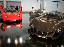 Marussia B1 и B2 в шоу-руме