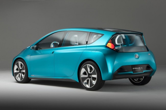В Детройте показали маленький Prius C Concept В Детройте показали маленький Prius C Concept