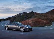 Новая 2012 Ferrari FF фото