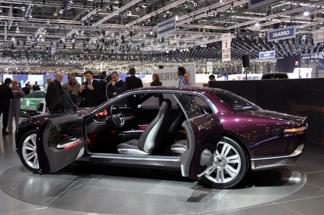 Bertone Jaguar B99 Concept на автосалоне в Женеве Bertone Jaguar B99 Concept на автосалоне в Женеве
