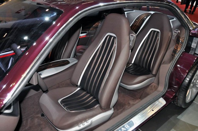 Интерьер Bertone Jaguar B99 Concept Интерьер Bertone Jaguar B99 Concept