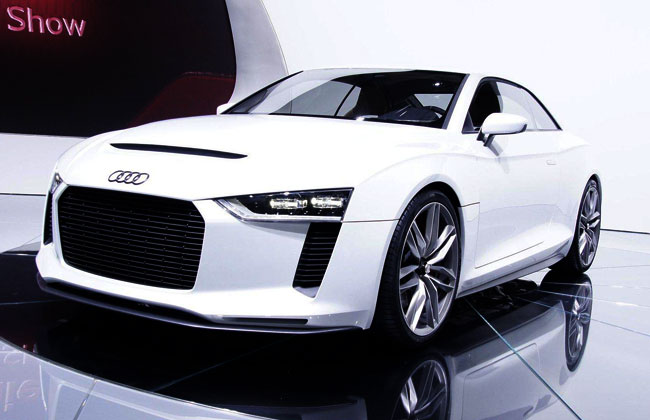 Audi Quattro concept на автосалоне в Париже 2010 Audi Quattro concept на автосалоне в Париже 2010