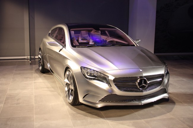 В Нью-Йорке Mercedes показал Cocnept A-class В Нью-Йорке Mercedes показал Cocnept A-class