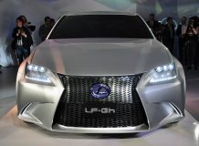 Первые живые фото Lexus LF-Gh Concept