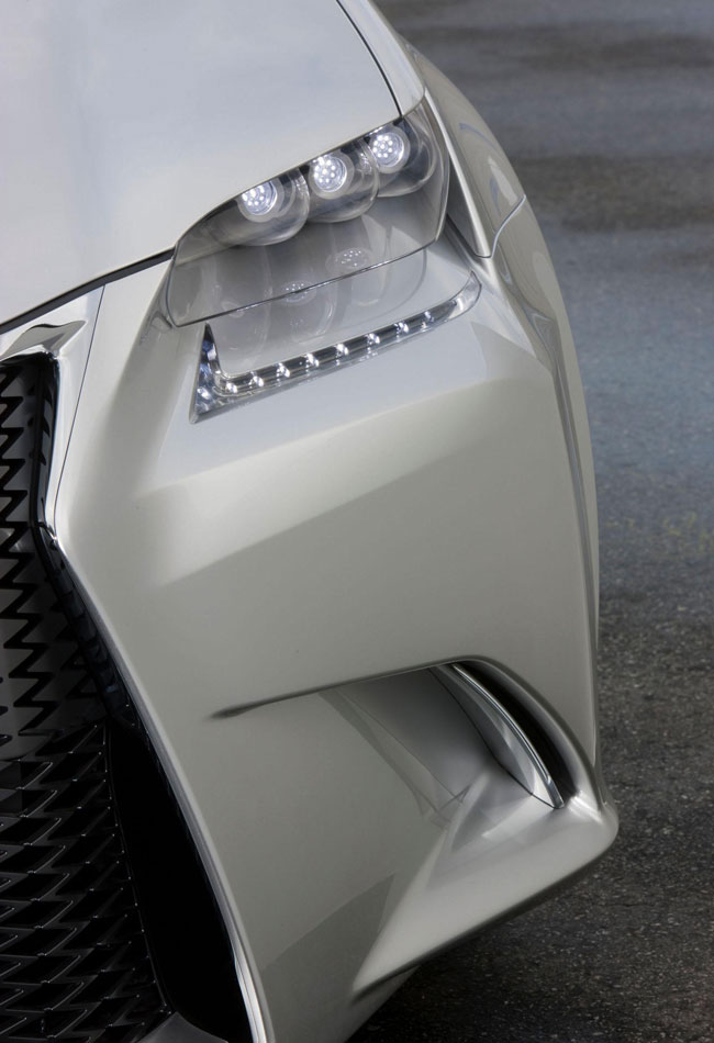 Второй тизер концепта Lexus LF-Gh Второй тизер концепта Lexus LF-Gh