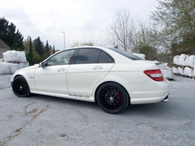 C63 AMG получил пакет производительности от McChip C63 AMG получил пакет производительности от McChip
