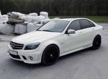 В ателье McСhip доработали седан C63 AMG