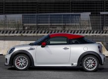 MINI Coupe вид сбоку