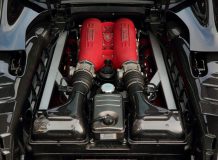 Двигатель Ferrari Scuderia Spider 16M фото