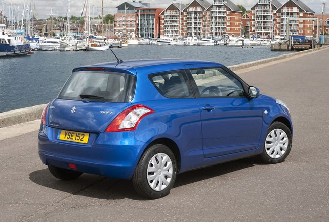 Трехдверный Suzuki Swift Трехдверный Suzuki Swift