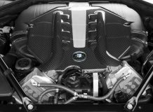 Мотор V8 4.4 под капотом BMW 750Li