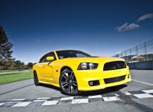 Фото Додж Чарджер SRT8 Super Bee 2012