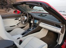 Фото салона Порше 911 кабриолет (991)