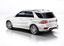 Мерседес-Бенц МЛ 63 AMG фото