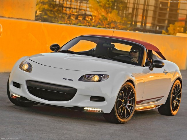 Mazda MX-5 Spyder от Magna Car Top на SEMA 2011 Mazda MX-5 Spyder от Magna Car Top на SEMA 2011