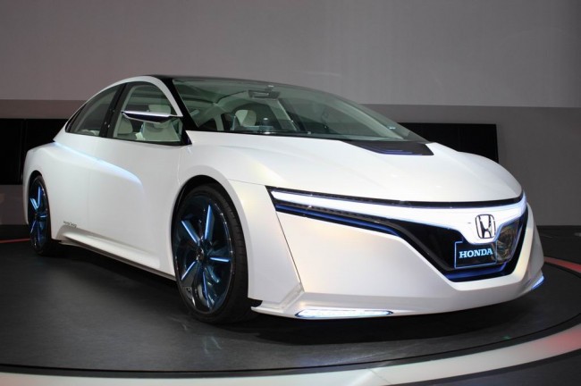 Honda представила в Токио концепт AC-X Honda представила в Токио концепт AC-X
