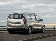 Автомобиль Dacia Lodgy