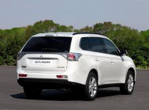 Фото Mitsubishi Outlander 3 поколения