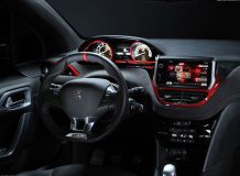 Салон Peugeot 208 GTi Concept