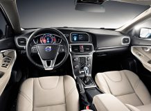 Салон Volvo V40 фото