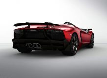 Lamborghini представила Aventador J