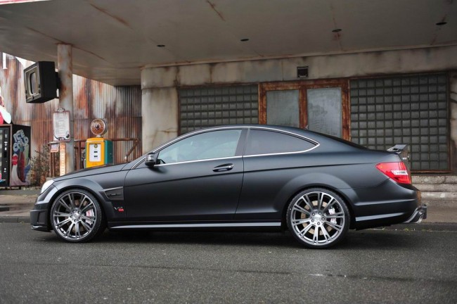Mercedes C-Class Coupe V12 от ателье Brabus Mercedes C-Class Coupe V12 от ателье Brabus