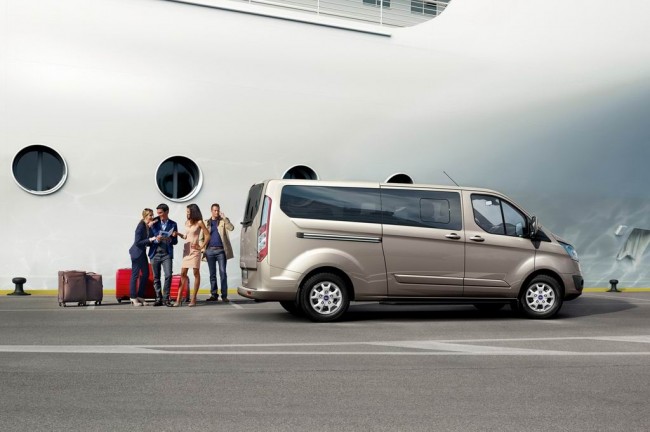 Микроавтобус Ford Tourneo Custom Микроавтобус Ford Tourneo Custom