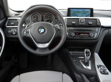 Фото салона гибридной BMW 3