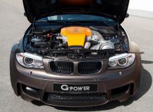 Двигатель V8 под капотом BMW 1 M Coupe