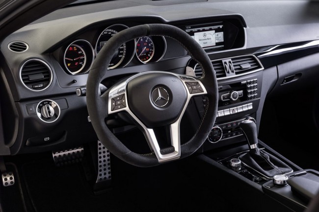 Фото салона Мерседес C63 AMG Edition 507 Фото салона Мерседес C63 AMG Edition 507
